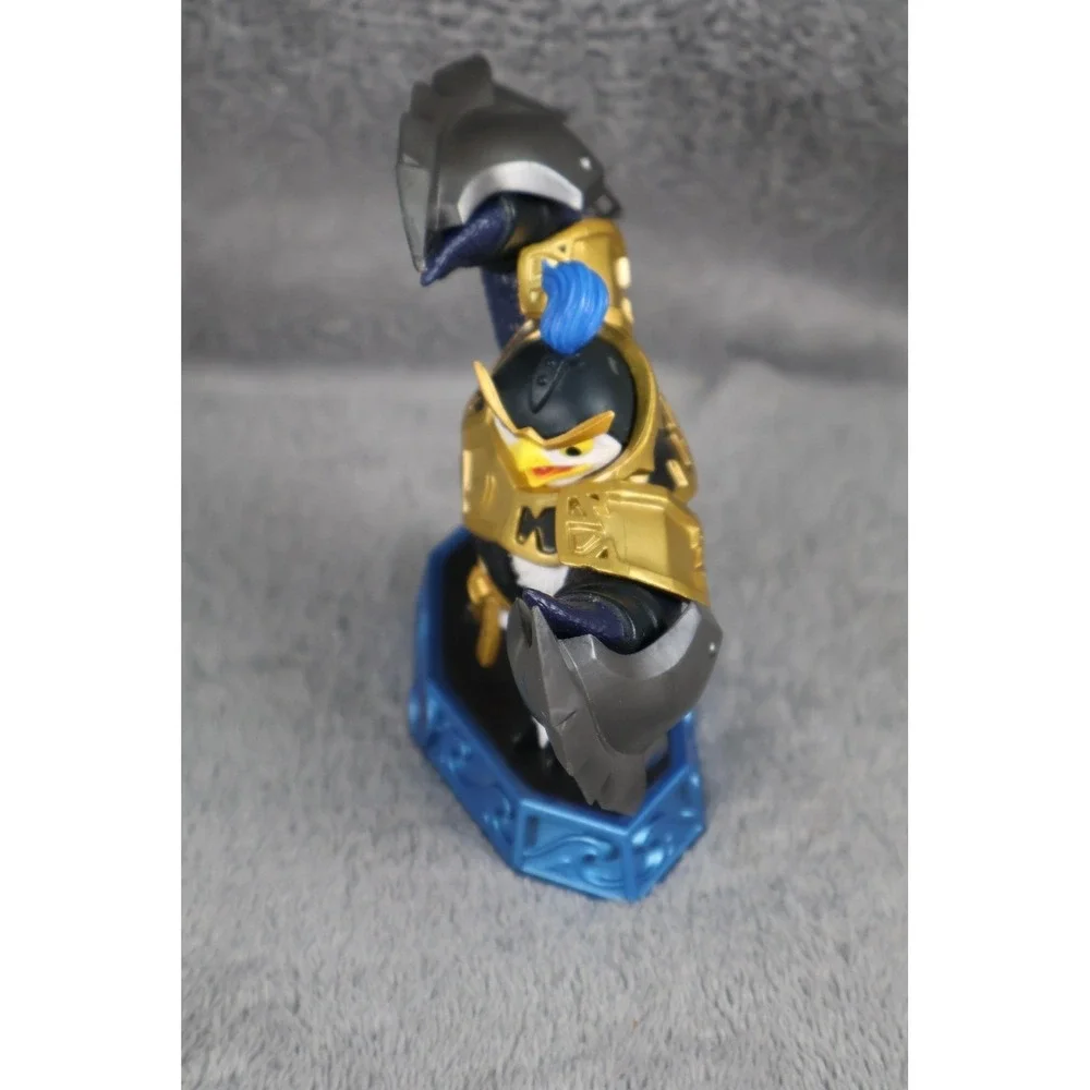 Activision Skylanders Blue Penguin Warrior Action Figure 2016 Unboxed Stand